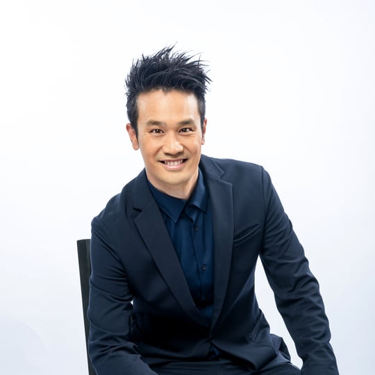 Kel - Modern Magic - Corporate Magician - Corporate Magician in Vancouver, BC