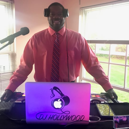 DJ Hollywood - Wedding DJ / Wedding Musicians in Cincinnati, OH