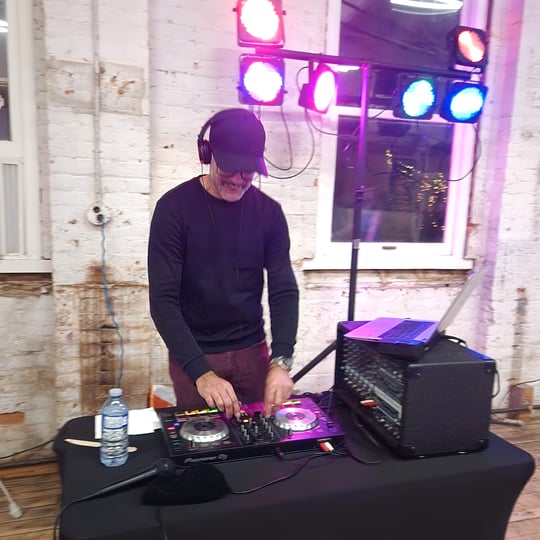 DJ Billy - Mobile DJ in Stoney Creek, ON