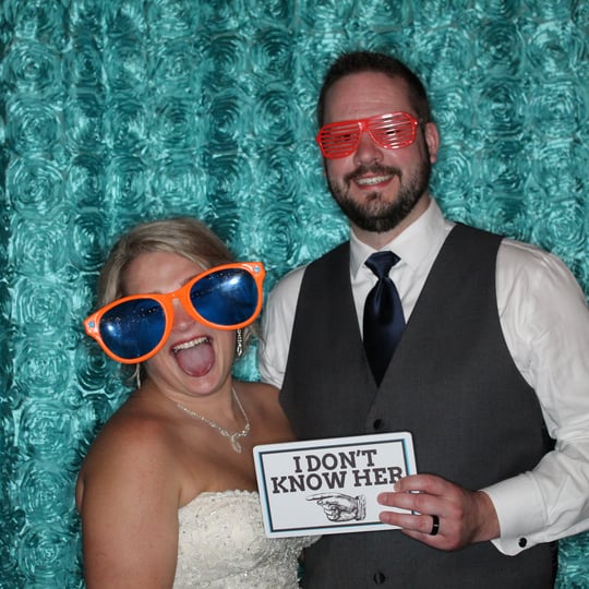 Oh Snap Social Booth - Photo Booths / Backdrops & Drapery in Bolingbrook, IL