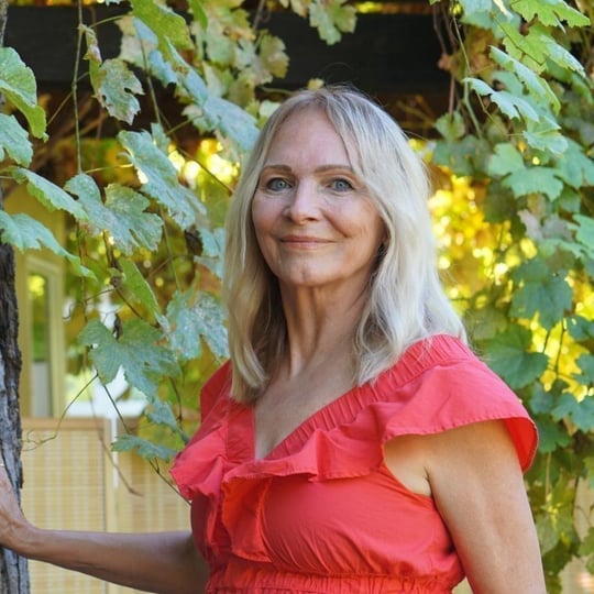 Psychic Readings by Ella - Tarot Reader / Variety Entertainer in Sacramento, CA