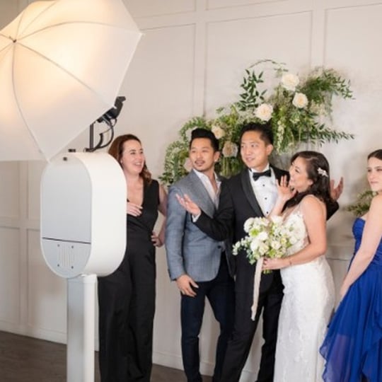 LI Foto Booths - Photo Booths / Family Entertainment in Farmingdale, NY