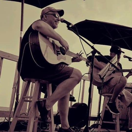 Al Raebuck - Singing Guitarist in Mansfield Center, CT
