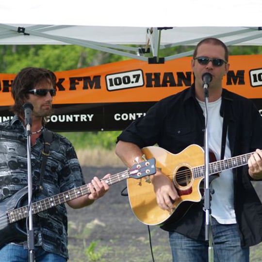 Water & Wood - Cover Band / Wedding Musicians in Winnipeg, MB