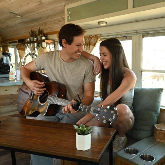 Guy Meets Girl - Acoustic Band in Algonquin, IL