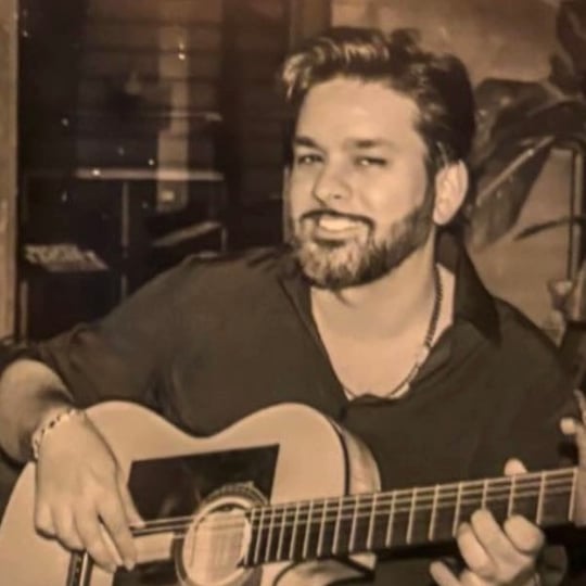 Sonny Mitchell - Classical Guitarist / Cuban Entertainment in Cleveland, OH