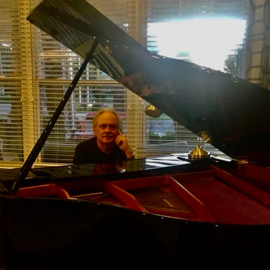 Piano and Vocals by Gordy Hunt - Singing Pianist in Detroit, MI
