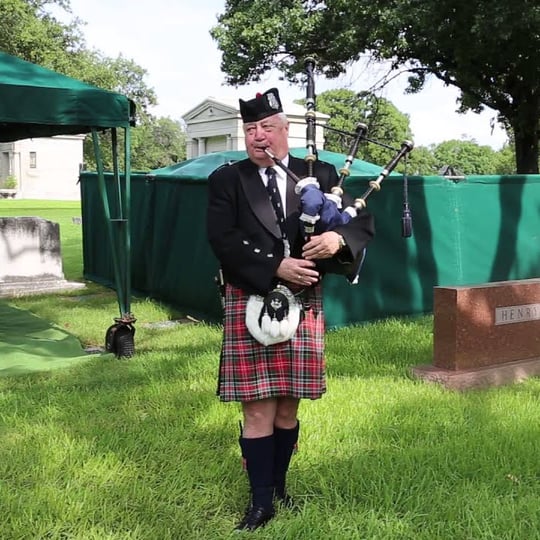 Pipe Major Robert G. Richardson - Bagpiper / Wedding Musicians in Arlington, TX