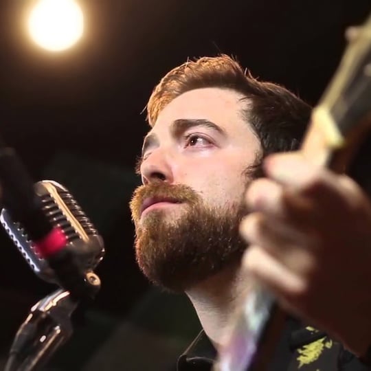Aaron Howard - Singing Guitarist in Phoenix, AZ