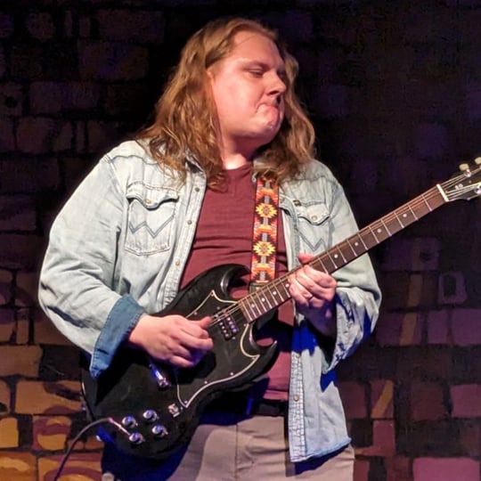 Derrick Davis - Singing Guitarist in Urbandale, IA