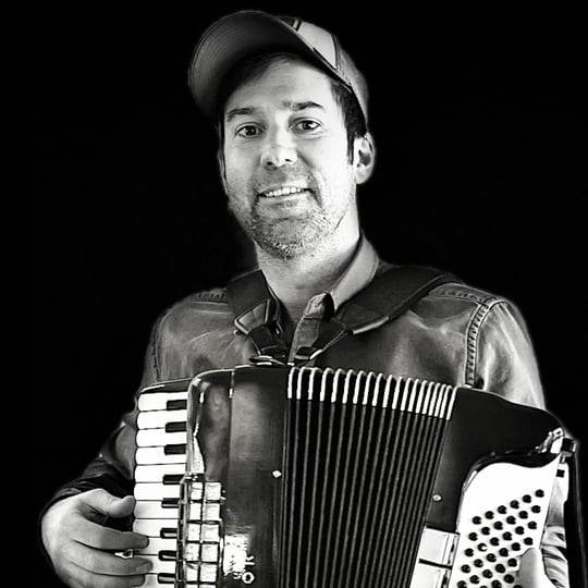 Ryan Charles Cihlar - Accordion Player / Wedding Musicians in Minneapolis, MN