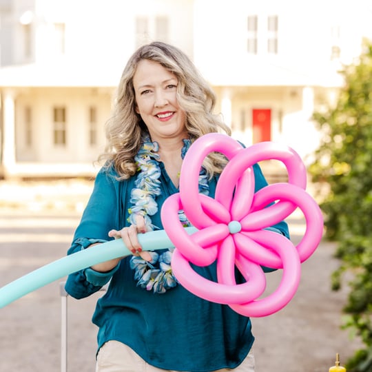 Balloon Twisting Entertainment by Tobi McJunkin - Balloon Twister in San Tan Valley, AZ