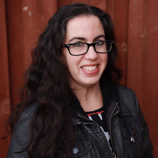 Ariel Julie - Stand-Up Comedian in Chicago, IL