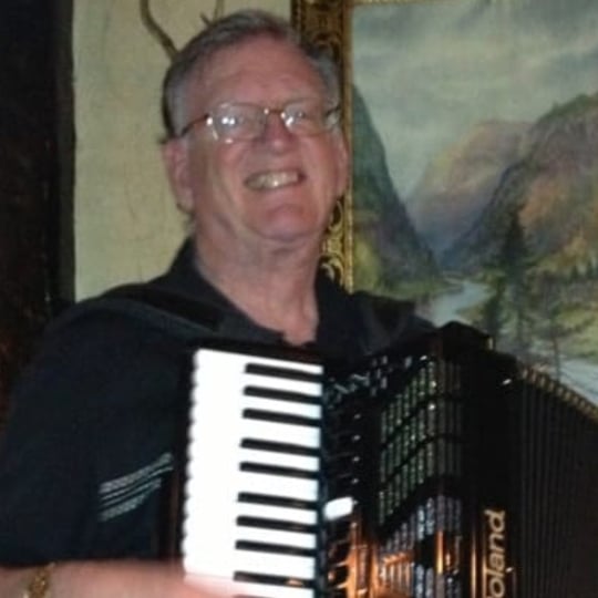 Bob Noel - Accordion Player in Beaverton, OR