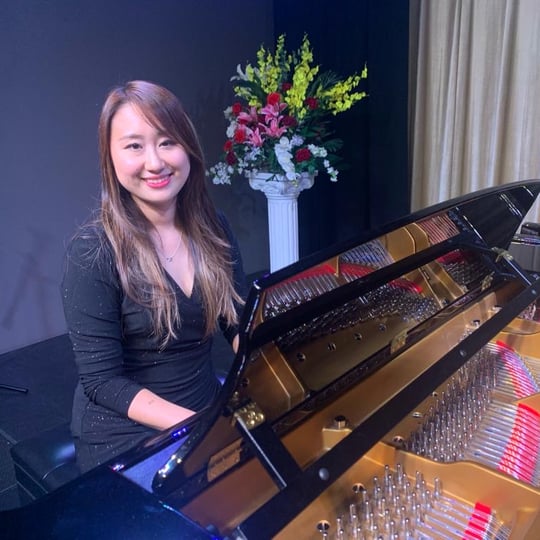Clair de Lune Music - Pianist in Richmond, BC