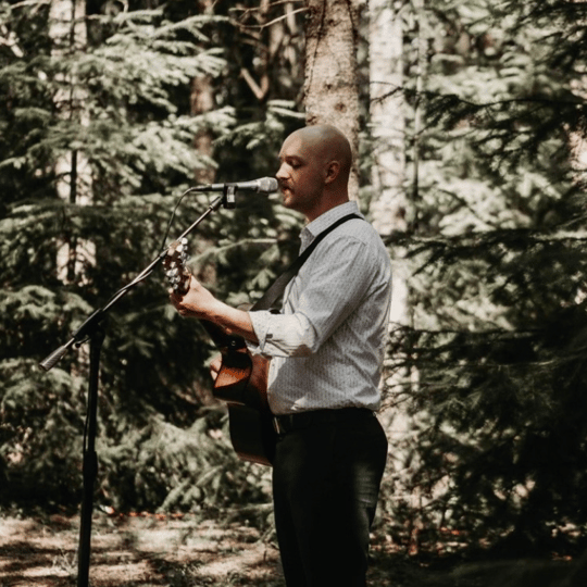 Ben Bernard - Singing Guitarist / Wedding Entertainment in Redmond, OR
