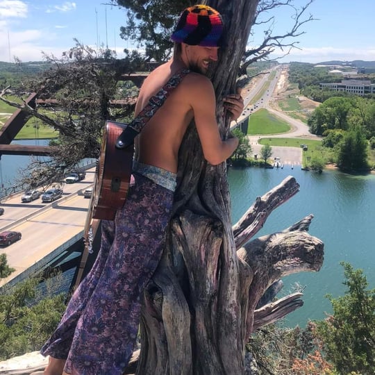Elle Marcel - Singing Guitarist in Ashland, OR