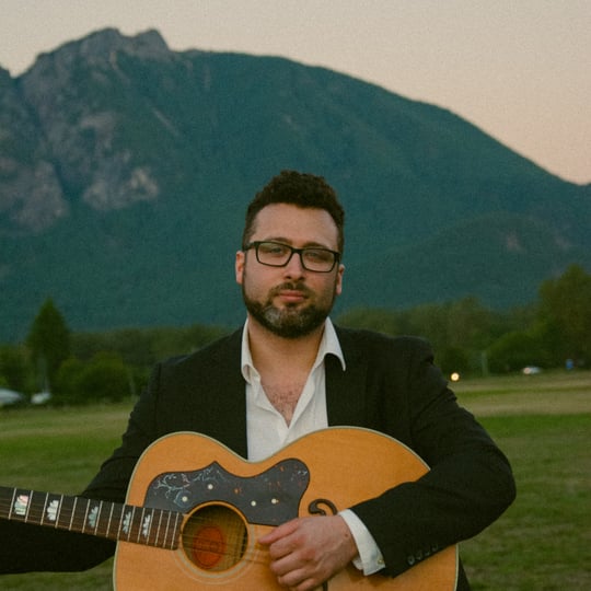 Alex Ashley - Singing Guitarist in Seattle, WA