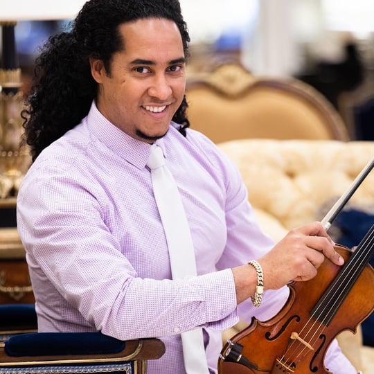 Alex Bravo Violinist - Violinist in Kansas City, MO