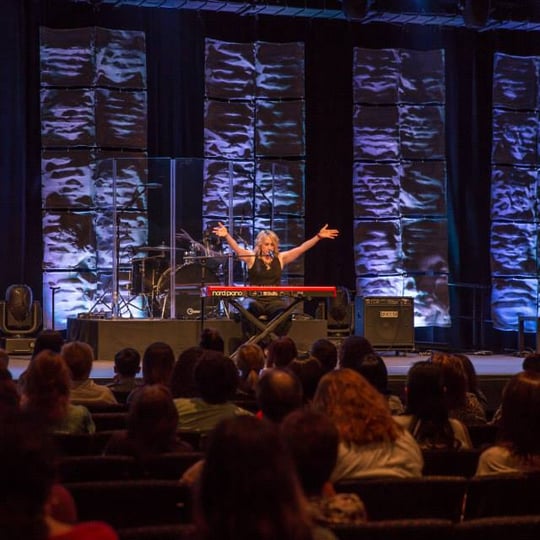 Amy Barnes - Christian Comedian in Tacoma, WA
