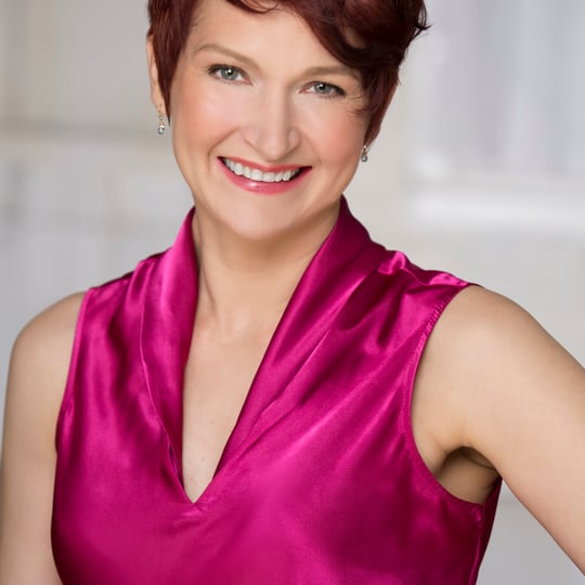 Amye Scharlau - Hypnotist / Variety Entertainer in St Paul, MN