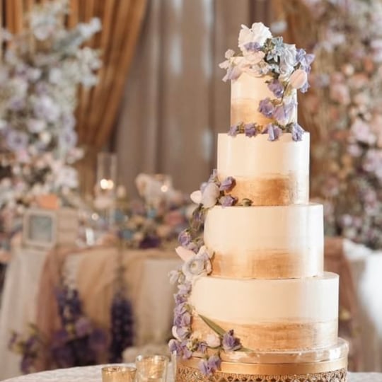 Aromas Boutique Bakery - Wedding Cake Designer in New York City, NY