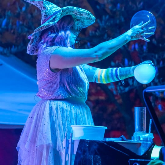 Ash Bubbles - Bubble Entertainment / Children’s Party Entertainment in Vancouver, BC