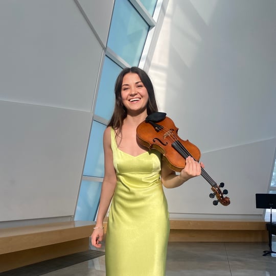 Ava Figliuzzi - Violinist in Philadelphia, PA