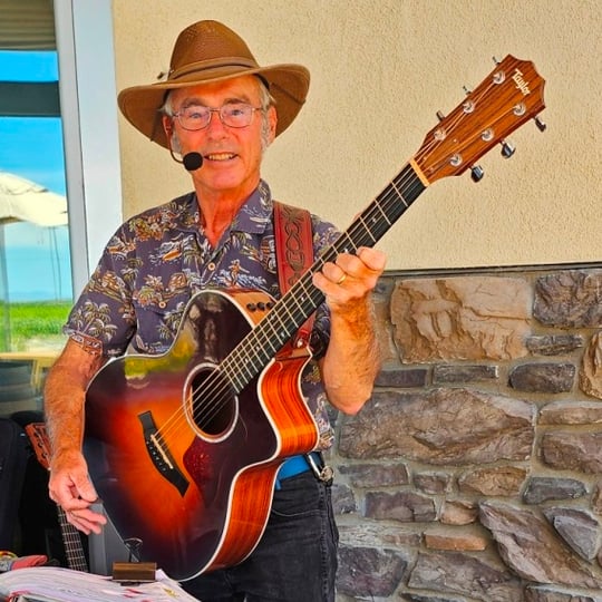 Chris Bianco Music - Singing Guitarist in Grants Pass, OR