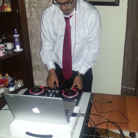Dj Dee Smilesz - Club DJ in Worcester, MA