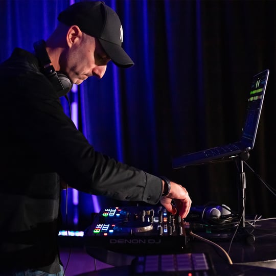 DJ Motion - DJ / Wedding DJ in Montreal, QC