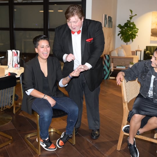EricTheRedMagician - Strolling/Close-up Magician / Corporate Event Entertainment in Anaheim, CA