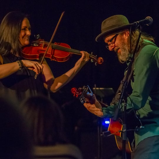 Fiddle & Frets - Folk Band / Celtic Music in Dorchester, ON