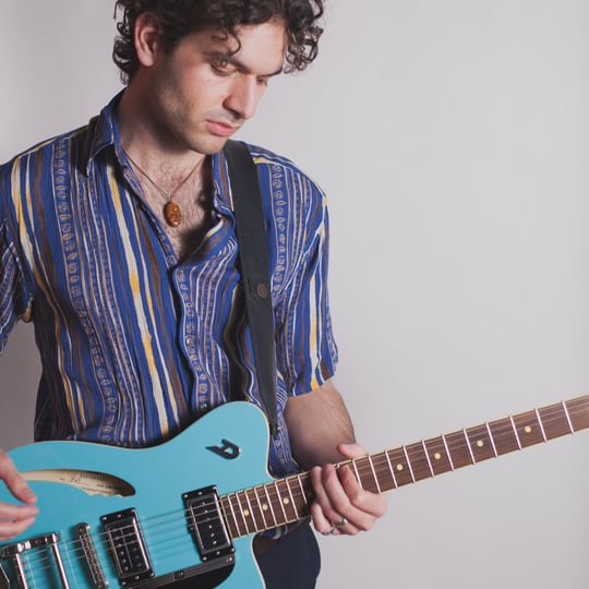 Nissim - Singing Guitarist in Chicago, IL