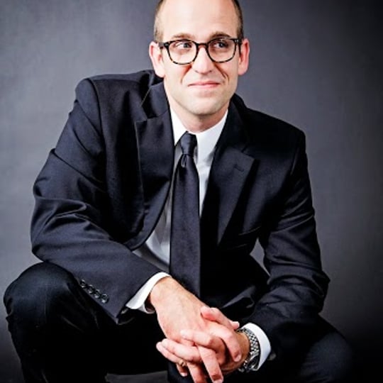 From private to clubs and corporate gigs - Stand-Up Comedian in Bellevue, KY