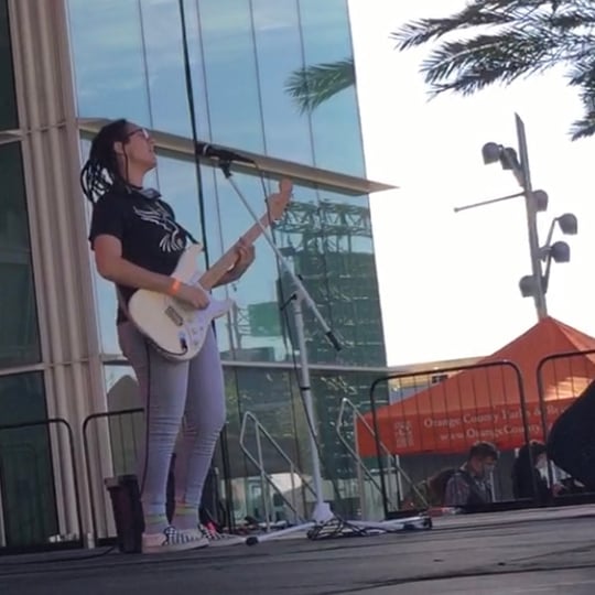 Garine Adams - Singing Guitarist in Alexandria, VA
