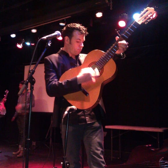 Geoffrey M Brown - Singing Guitarist / Wedding Musicians in Minneapolis, MN