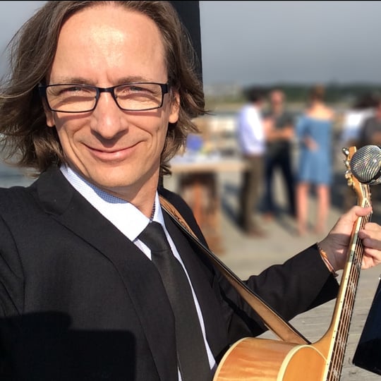 Glen Roethel. Best Acoustic Guitar, Vocal, Ukulele - Singing Guitarist / Beatles Tribute Band in Tarrytown, NY