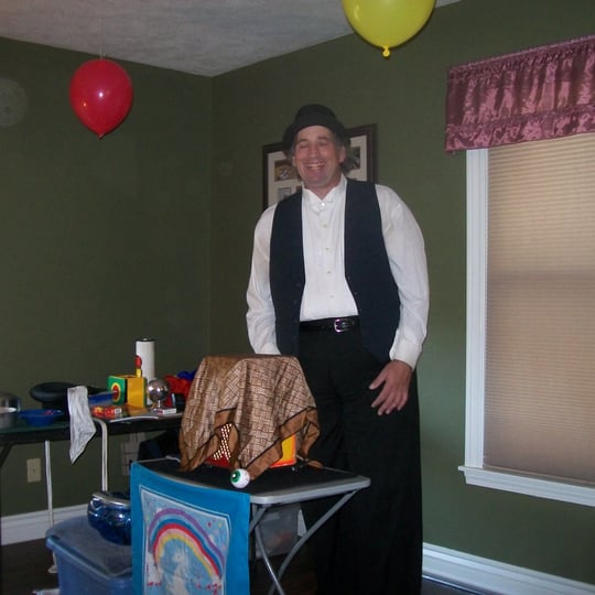 Greg Joyce - Children’s Party Magician / Family Entertainment in Peoria, IL