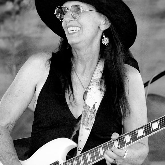 Groovy Judy - Singing Guitarist / 1960s Era Entertainment in Sacramento, CA