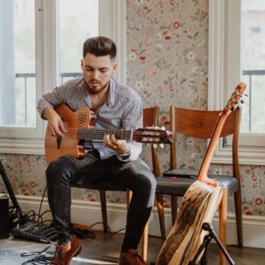 Guillermo Paolisso, Guitarist - Guitarist in Chicago, IL