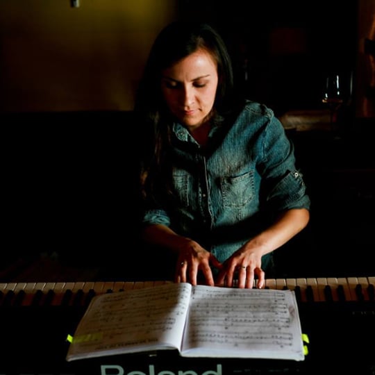 Jennifer Iovanne, Piano and Voice - Pianist / Wedding Entertainment in Kirkland, WA