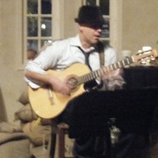 Josh Lee - Singing Guitarist in Honolulu, HI