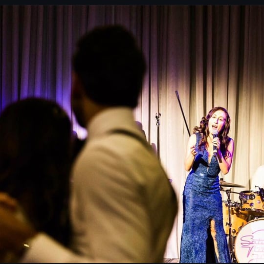 Julia R. Kagan - Wedding Singer in Oakville, ON