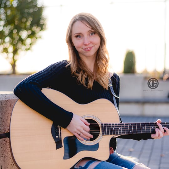 Lainey Dionne - Singing Guitarist in Smithfield, RI