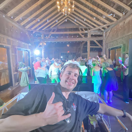 DJ Kyle Phillip - DJ in Thiensville, WI