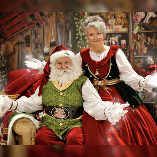 Legendary Christmas Co. - Santa Claus / Mrs. Claus in St Robert, MO
