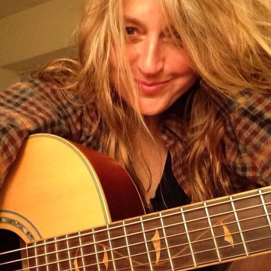 Lesley Diane - Singing Guitarist in Greenville, SC