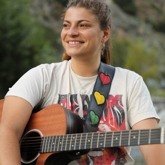 Lucy Morningstar - Singing Guitarist / Singing Telegram in Bridgeport, CT