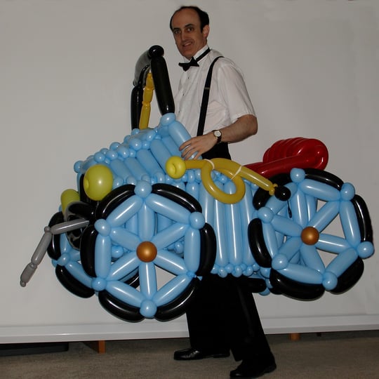 Magician Mike Andreshak - Children’s Party Magician in Downers Grove, IL
